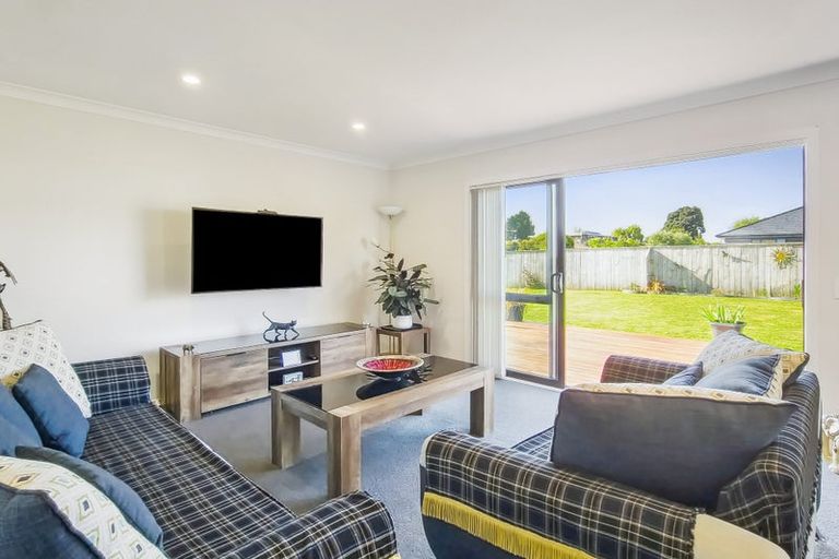 Photo of property in 10 Pohatu Lane, Otaki, 5512