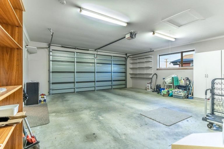 Photo of property in 100 Park Street, Winton, 9720