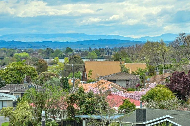 Photo of property in 11 Busby Hill, Havelock North, 4130