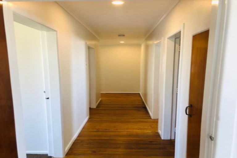 Photo of property in 1/221 Birkdale Road, Birkdale, Auckland, 0626