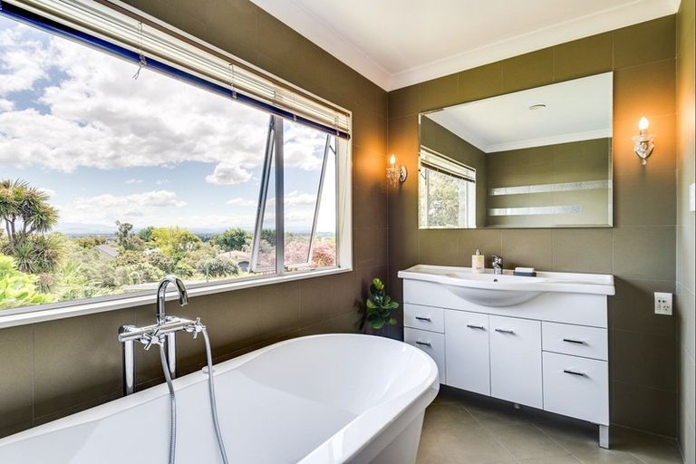 Photo of property in 74 Mchardy Street, Havelock North, 4130