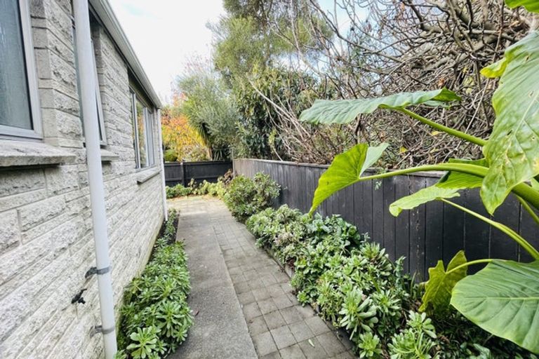 Photo of property in 2/801 Hastings Street North, Hastings, 4122