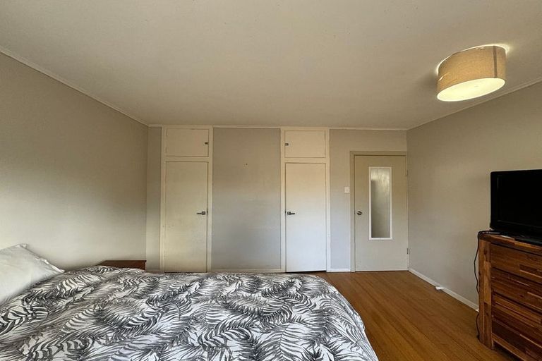 Photo of property in 19 Golf Road, New Lynn, Auckland, 0600