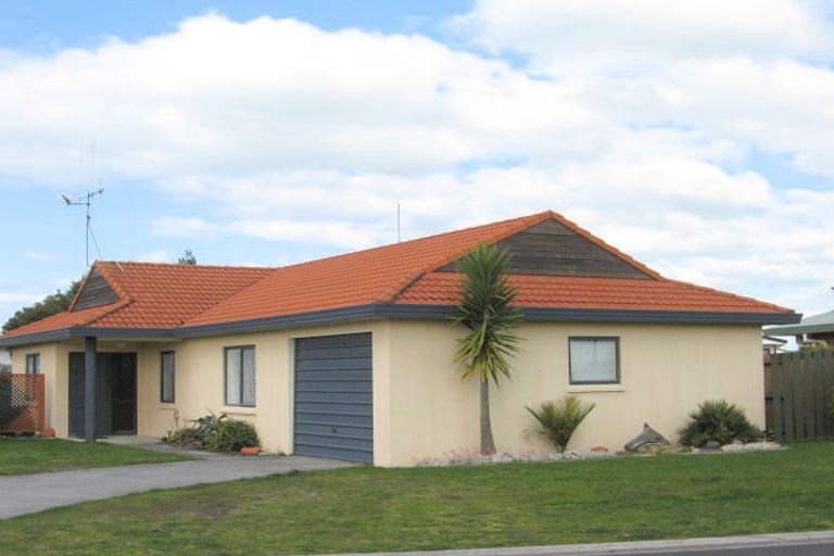 Photo of property in 51 Kane Road, Papamoa Beach, Papamoa, 3118