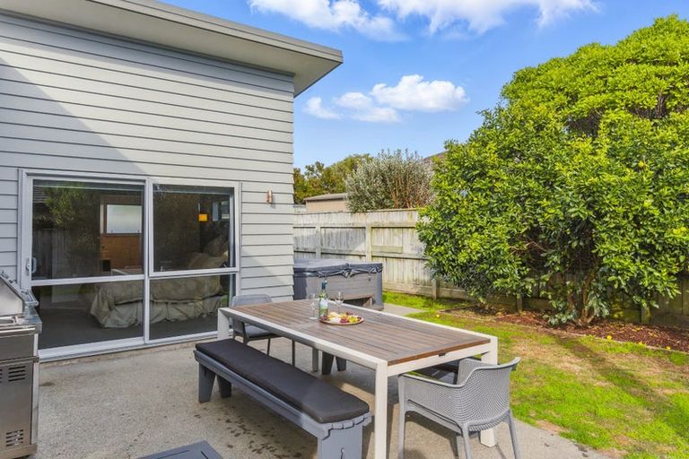 Photo of property in 48 Kotuku Drive, Paraparaumu Beach, Paraparaumu, 5032