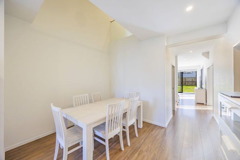 Photo of property in 27 Coast Garden Drive, Hobsonville, Auckland, 0616