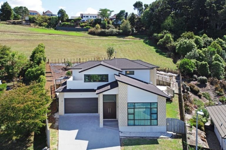 Photo of property in 15 Bob Craig Place, Pukekohe, 2120