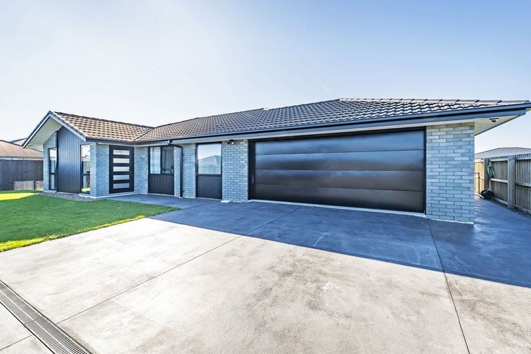 Photo of property in 33 Lunn Crescent, Leeston, 7632