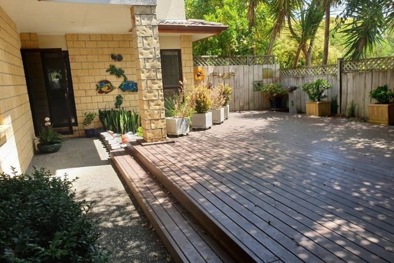 Photo of property in 73b Hillwell Drive, Henderson, Auckland, 0612