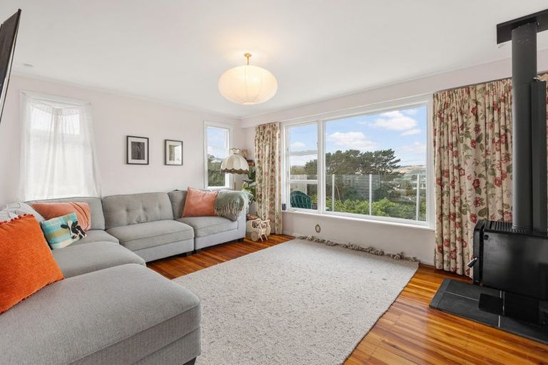 Photo of property in 98 Ironside Road, Johnsonville, Wellington, 6037