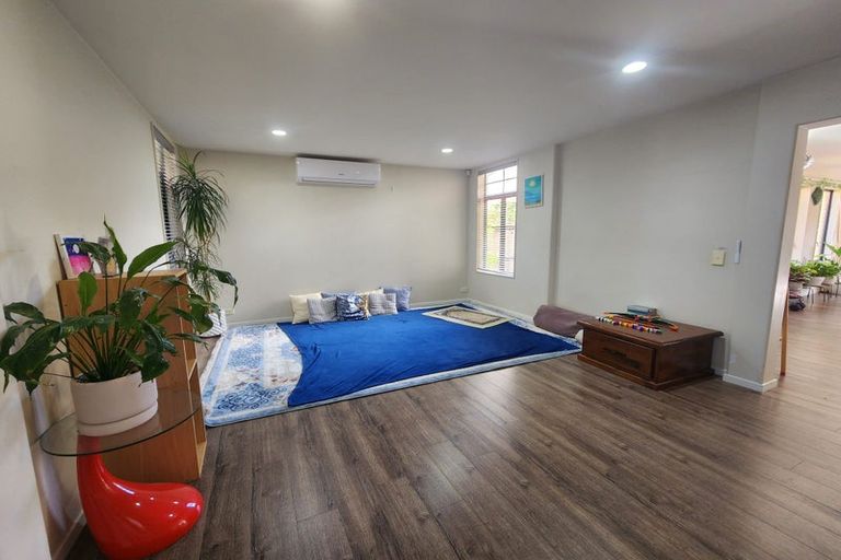 Photo of property in 60 Baverstock Road, Flat Bush, Auckland, 2016