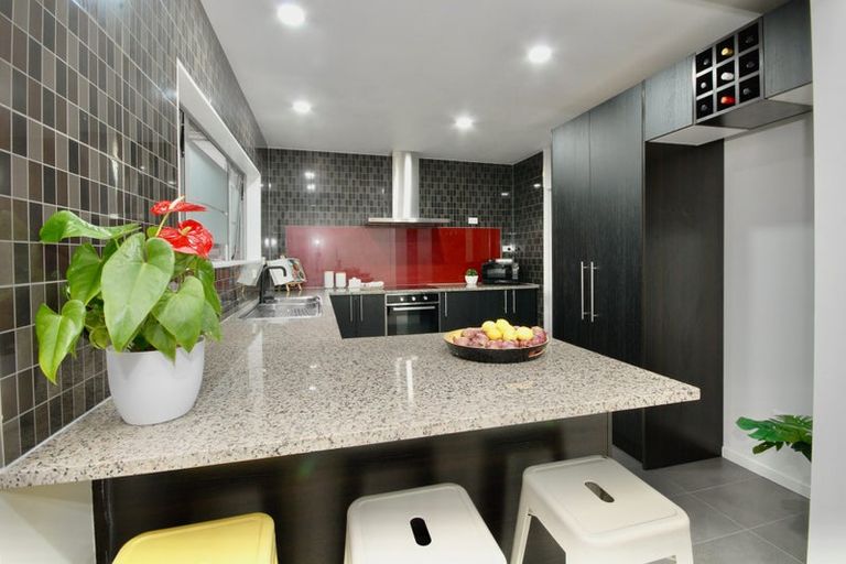 Photo of property in 21a Kia Ora Road, Beach Haven, Auckland, 0626