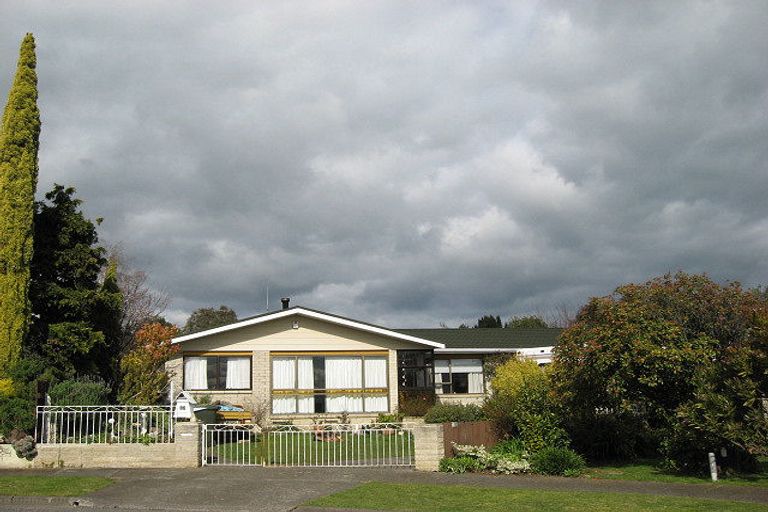 Photo of property in 13 Mount View Place, Waipukurau, 4200