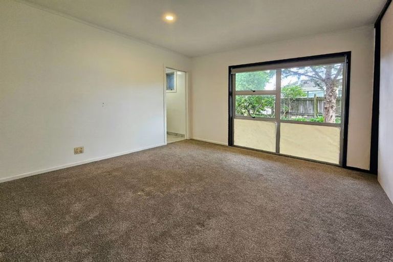 Photo of property in 198 Clovelly Road, Bucklands Beach, Auckland, 2012