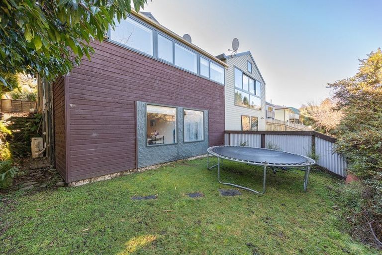 Photo of property in 8 Wye Place, Fernhill, Queenstown, 9300