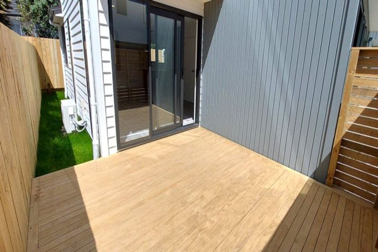 Photo of property in 20b Mackenzie Street, Te Atatu South, Auckland, 0610