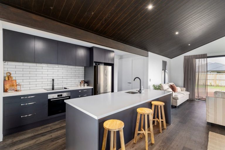 Photo of property in 32 Finstock Way, Rolleston, 7614