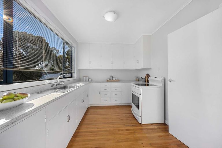 Photo of property in 4 Glenamoy Crescent, Johnsonville, Wellington, 6037