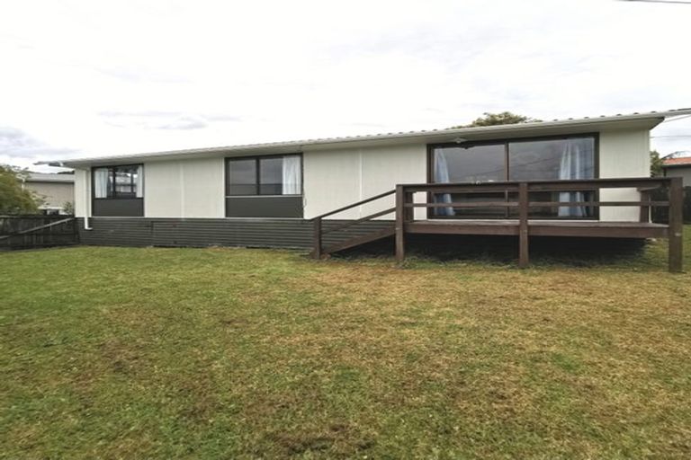 Photo of property in 1/79a Colwill Road, Massey, Auckland, 0614