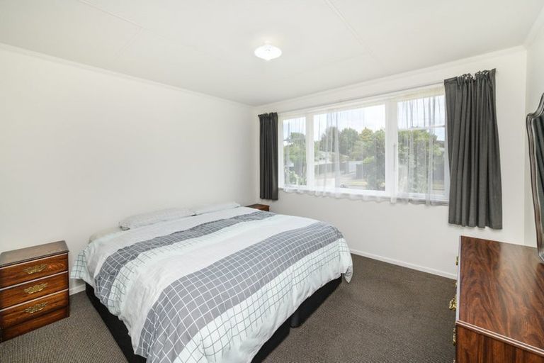 Photo of property in 126 Ruamahanga Crescent, Terrace End, Palmerston North, 4410