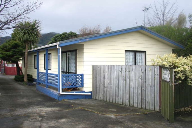 Photo of property in 2/12 Awamutu Grove, Waiwhetu, Lower Hutt, 5010