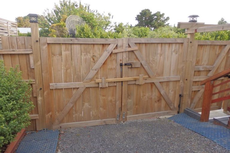 Photo of property in 45b Kirk Street, Otaki, 5512