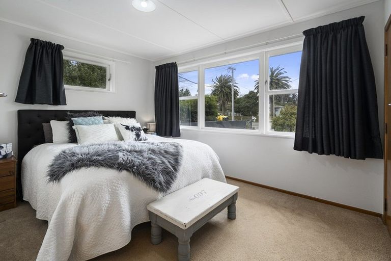 Photo of property in 43 Tararua Street, Pahiatua, 4910