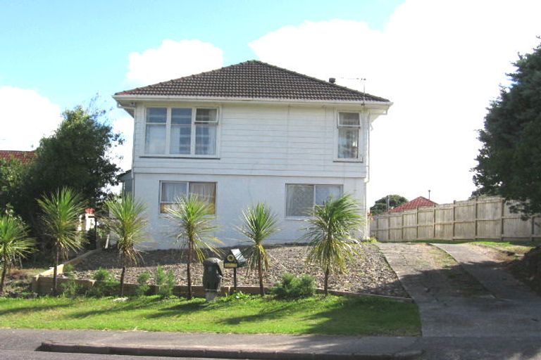 Photo of property in 9 Essex Street, Te Atatu South, Auckland, 0610