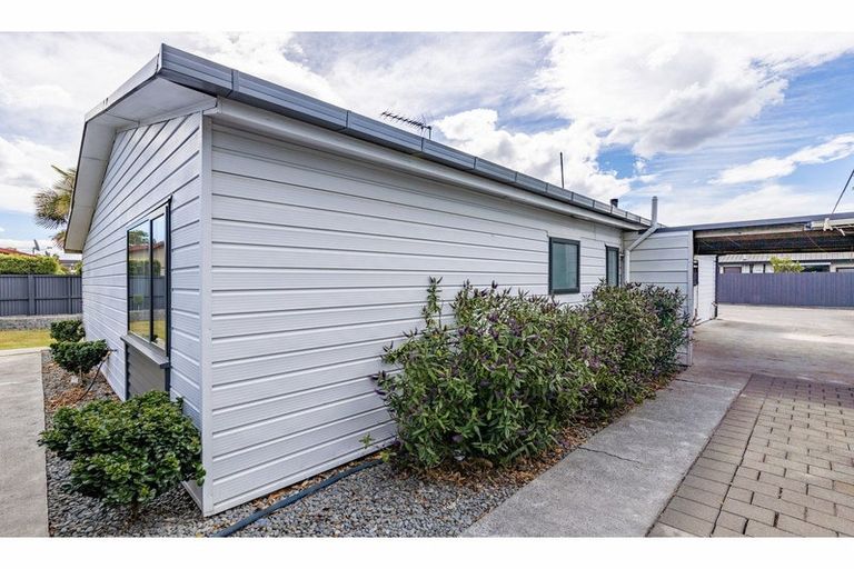 Photo of property in 5 Hegan Place, Rangiora, 7400