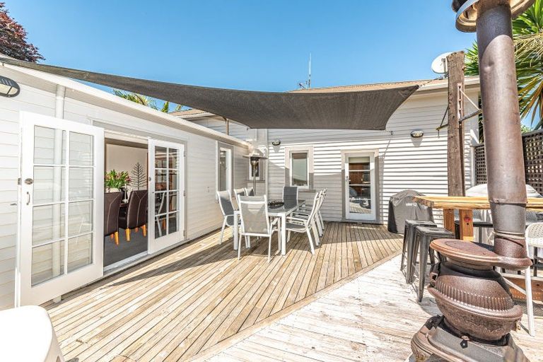 Photo of property in 8 Saint Leonard Street, Saint Johns Hill, Whanganui, 4501