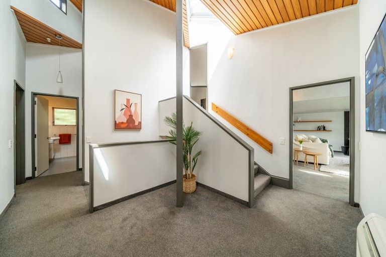 Photo of property in 6 The Track, Plimmerton, Porirua, 5026