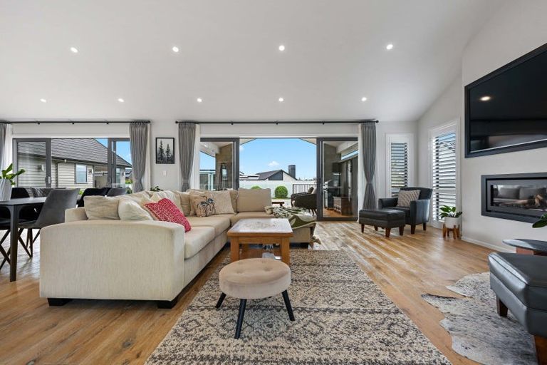 Photo of property in 5 Moemoea Place, Cambridge, 3434