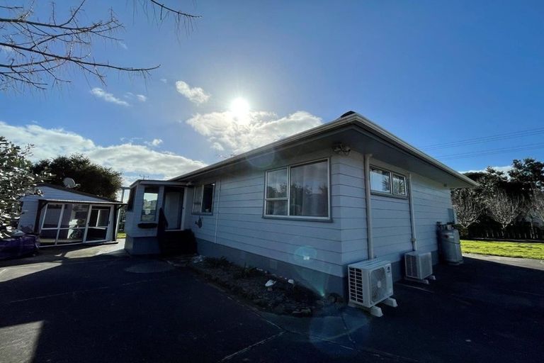 Photo of property in 85 Santiago Crescent, Unsworth Heights, Auckland, 0632
