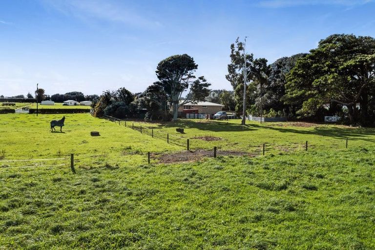 Photo of property in 1277 South Road, Manaia, Hawera, 4678