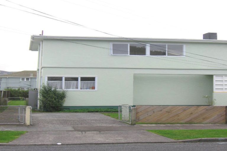 Photo of property in 45 Durham Crescent, Fairfield, Lower Hutt, 5011