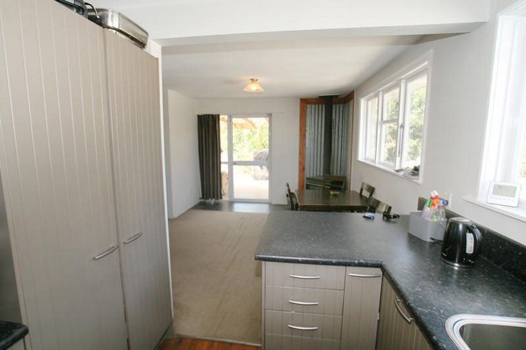 Photo of property in 3276 Waikouaiti-waitati Road, Karitane, Waikouaiti, 9471