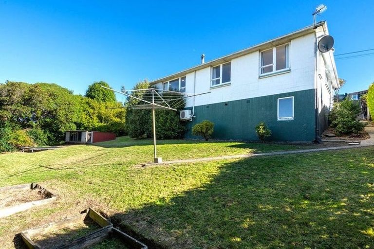 Photo of property in 23 Hanlon Street, Halfway Bush, Dunedin, 9010