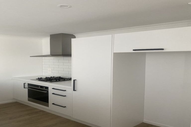 Photo of property in 2/2 Bostonkip Crescent, Fitzroy, Hamilton, 3282