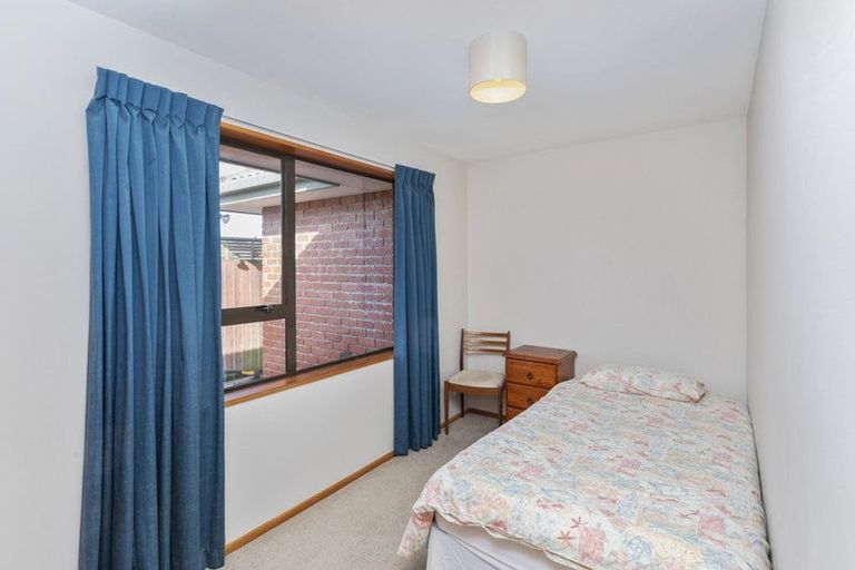 Photo of property in 8 Orlando Crescent, Waimairi Beach, Christchurch, 8083