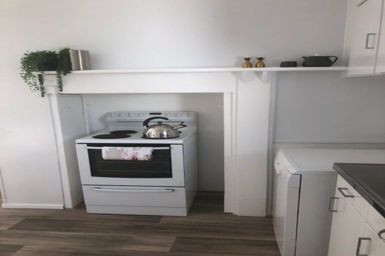 Photo of property in 33 Waldegrave Street, Palmerston North, 4410
