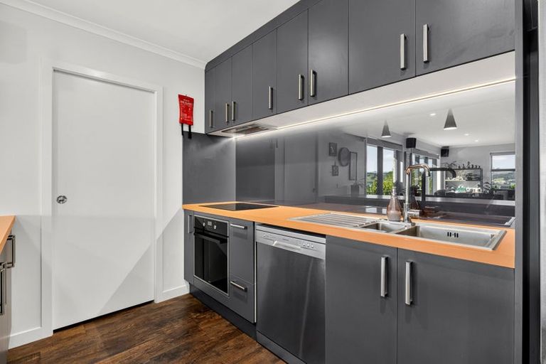Photo of property in 60 Katania Heights, Brightwater, 7022
