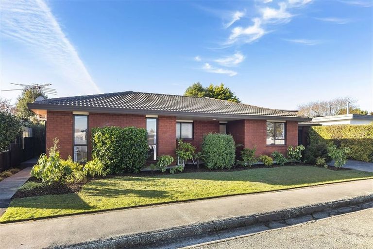 Photo of property in 2 Manuka Street, Mairehau, Christchurch, 8013