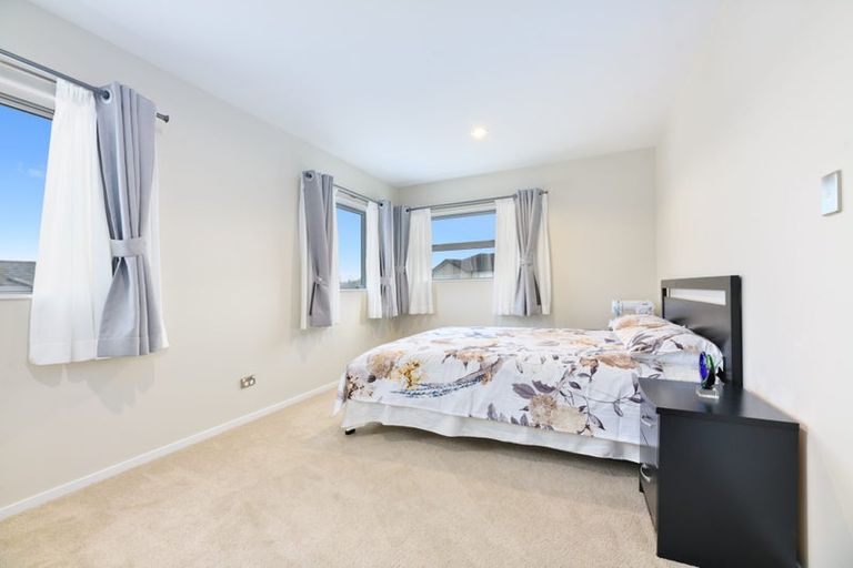 Photo of property in 10 Sauvignon Avenue, Ranui, Auckland, 0612