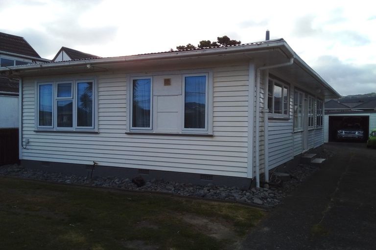 Photo of property in 17 Bolton Street, Petone, Lower Hutt, 5012