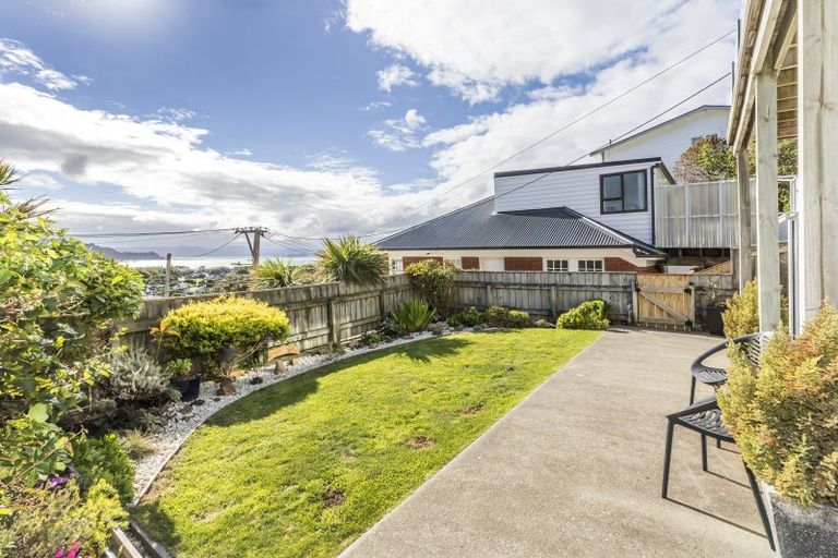 Photo of property in 69 Mantell Street, Seatoun, Wellington, 6022