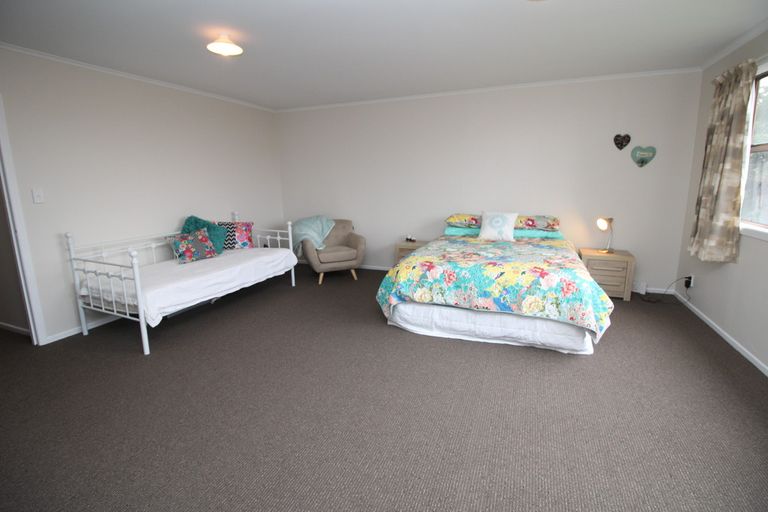 Photo of property in 20 Tui Crescent, Manurewa, Auckland, 2102