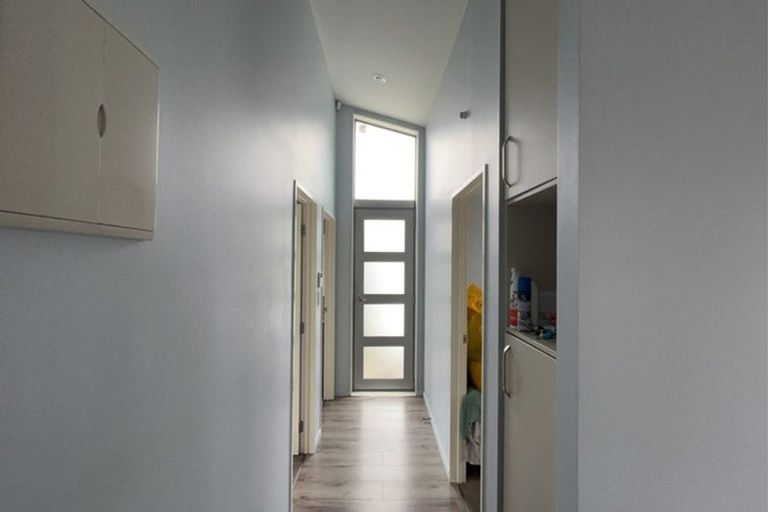 Photo of property in 105 Mahia Road, Wattle Downs, Auckland, 2103