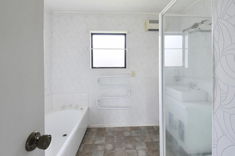 Photo of property in 57 Carnoustie Drive, Wattle Downs, Auckland, 2103