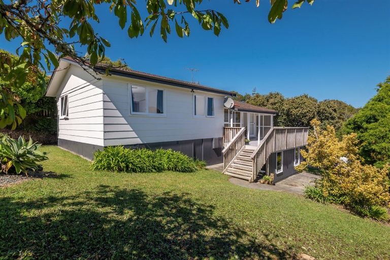 Photo of property in 7 Simon Ellice Drive, Bayview, Auckland, 0629