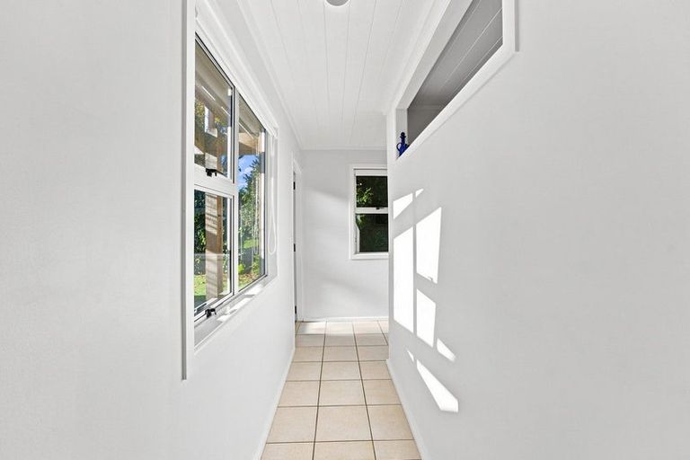 Photo of property in 29 Donnelly Street, Oakura, 4314